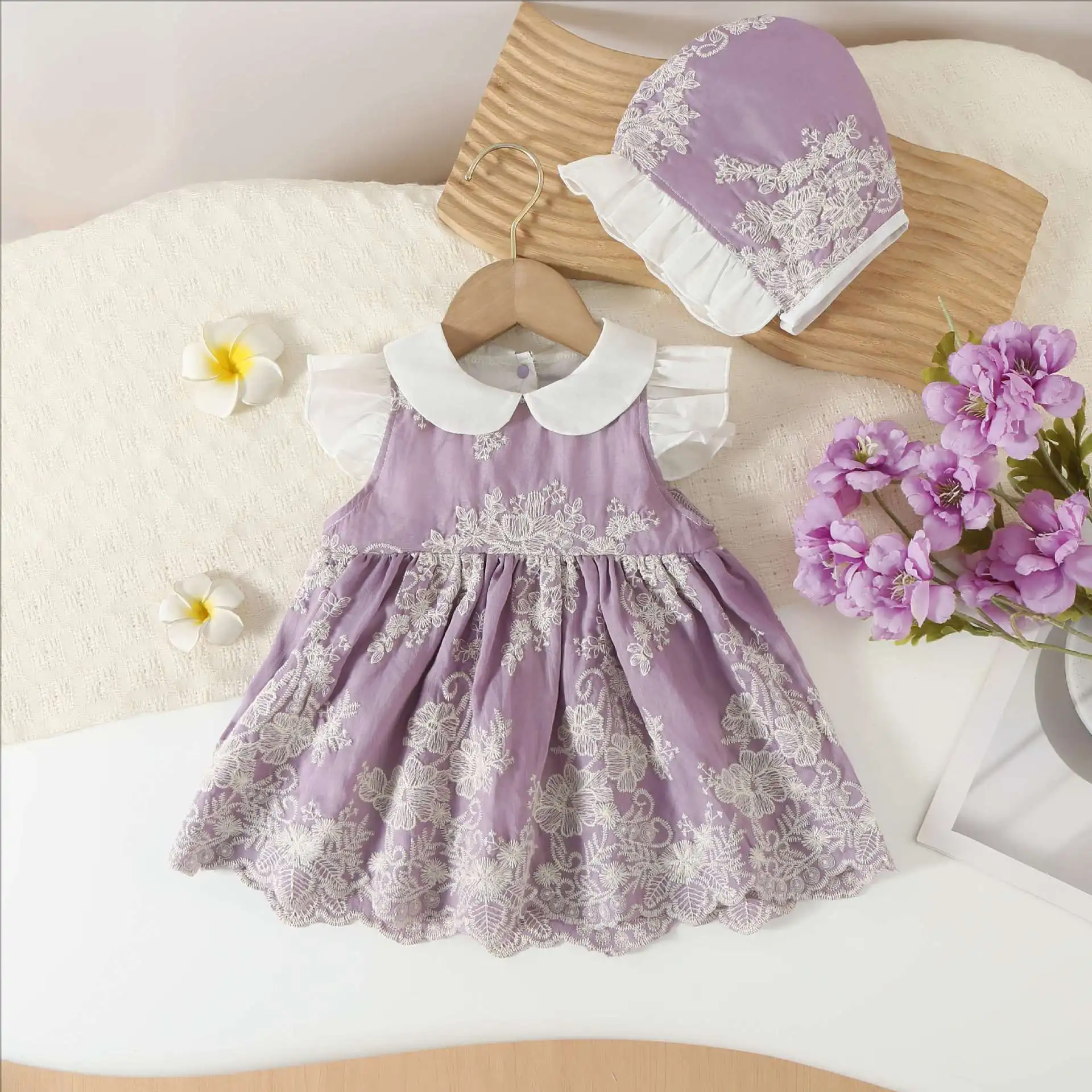 

Высококачественное платье с вышивкой и воротником-куклой, фиолетовое, для младенцев, с рукавами-крылышками, для малышей, с цветочным узором, для девочек 0-2 лет