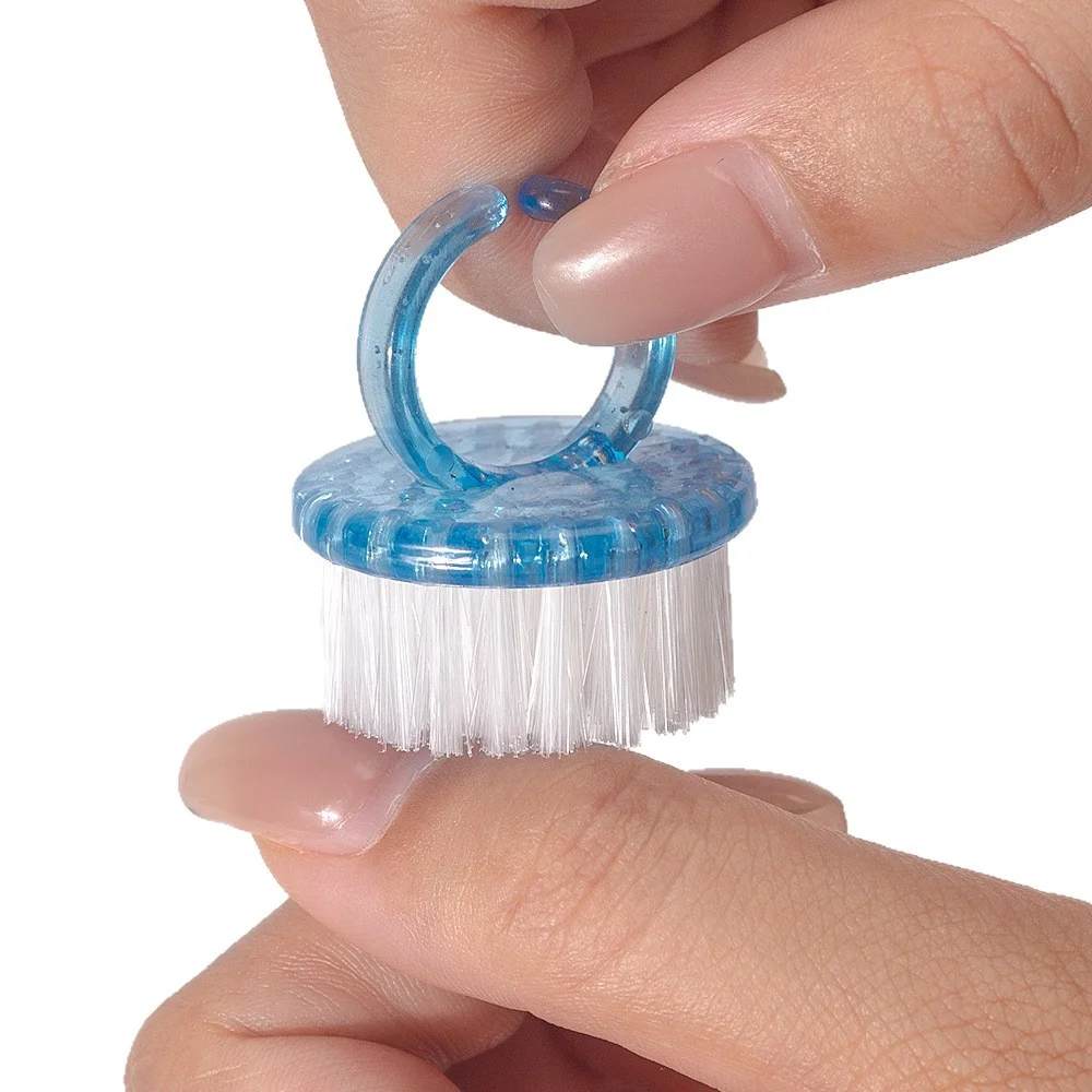 1 Stück Dreifarbiger Nagelring-Pinsel Multifunktionaler Handreinigungspinsel Nagelstaubbürste Tragbarer Maniküre-Reinigungspinsel Kleine Werkzeuge