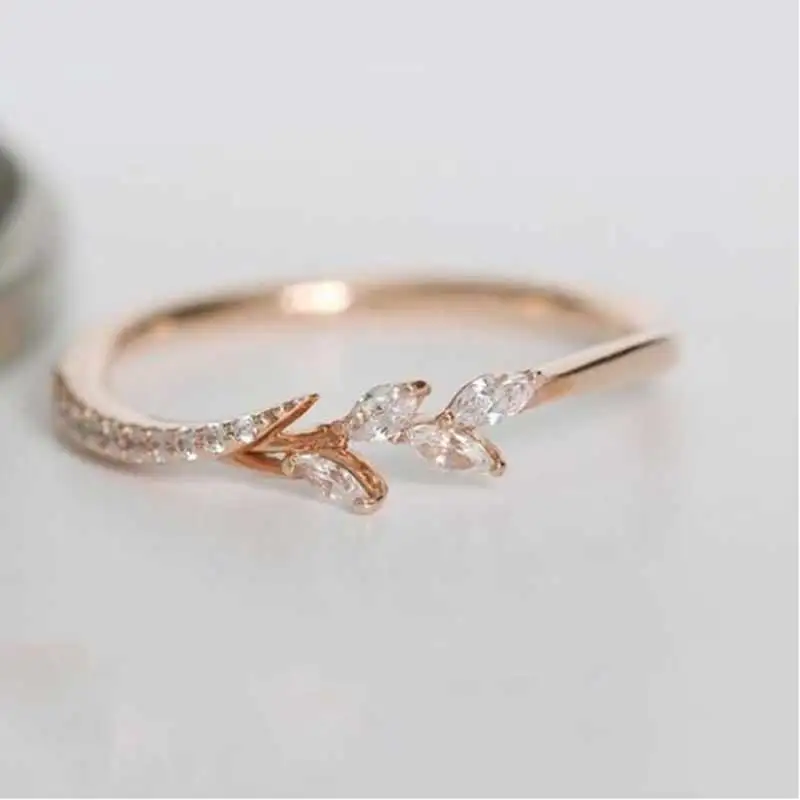 Huitan Frauen Mode Weiß Kubikzircon Niedlichen Blatt Hochzeit Verlobungsring Temperament Süße Weibliche Accessoires Aussage Schmuck – Detail 1