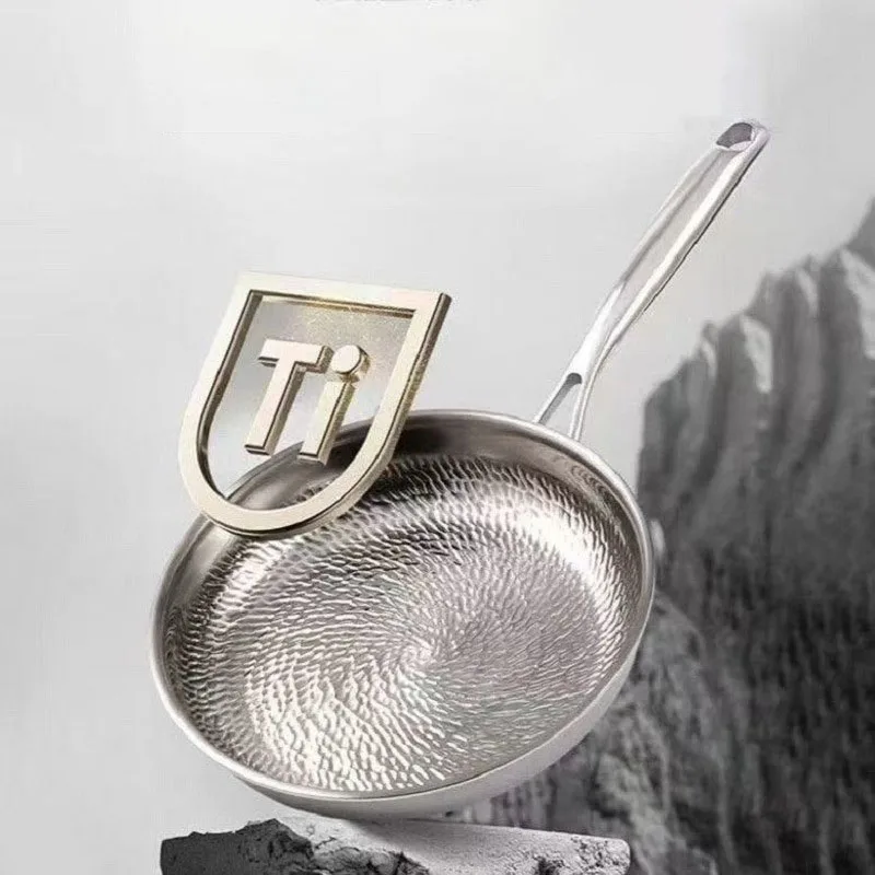 

26-30cm Uncoated Titanium Frying Pan Fish Scale Hammer Pattern Non-stick Pan Can Be Used in Induction Cooker Cookware