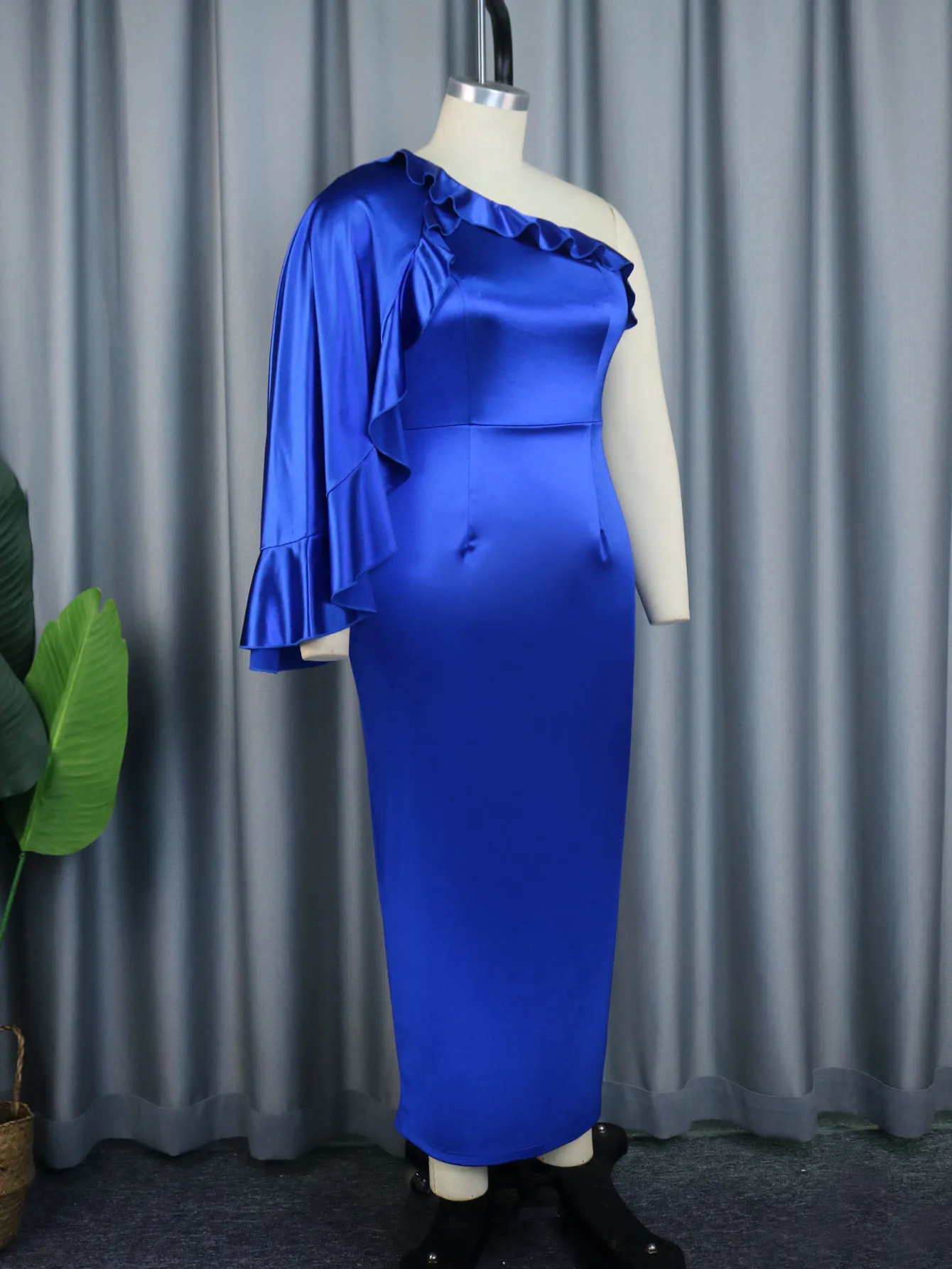 Blauwe Satijnen Jurken Voor Vrouwen Een Schouder Ruches Lange Mouw Bodycon Vieren Verjaardag Cocktail Evenement Feest Lange Outfits 4xl