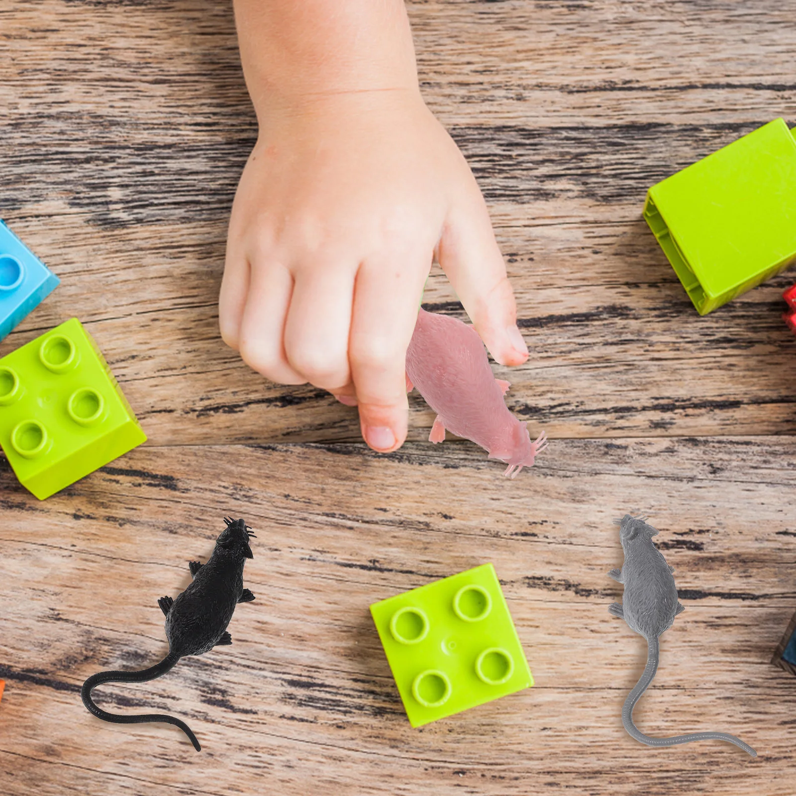 

16Pcs Fake Mice Simulation Mouse Miniature Plastic Decorative Mouse Decor Halloween Party Mice Decor Garden Ornament Props