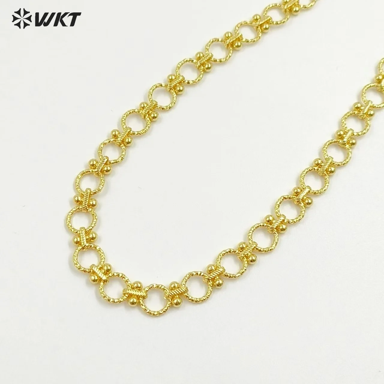 WT-BC240 Wholesale Special Frosted Texture O Letter Chain Necklace Decorated Yellow Brass Handmade Fine Accessory