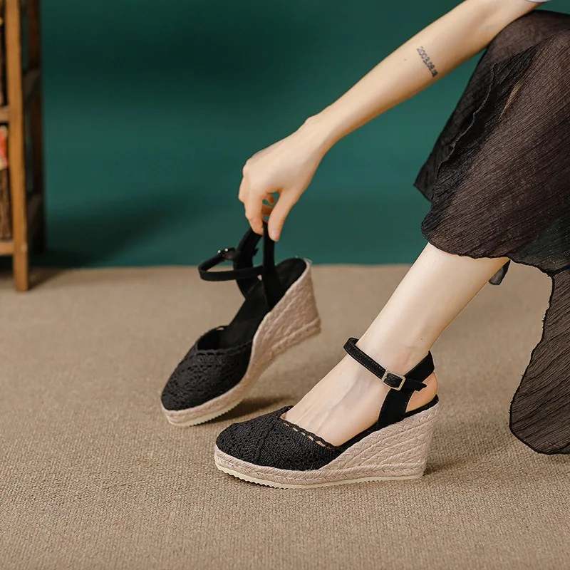 

Vintage Women Lace Platform Wedge Sandals Ankle Strap Espadrille Heels Elegant Closed Toe Breathable Casual Shoes for Party