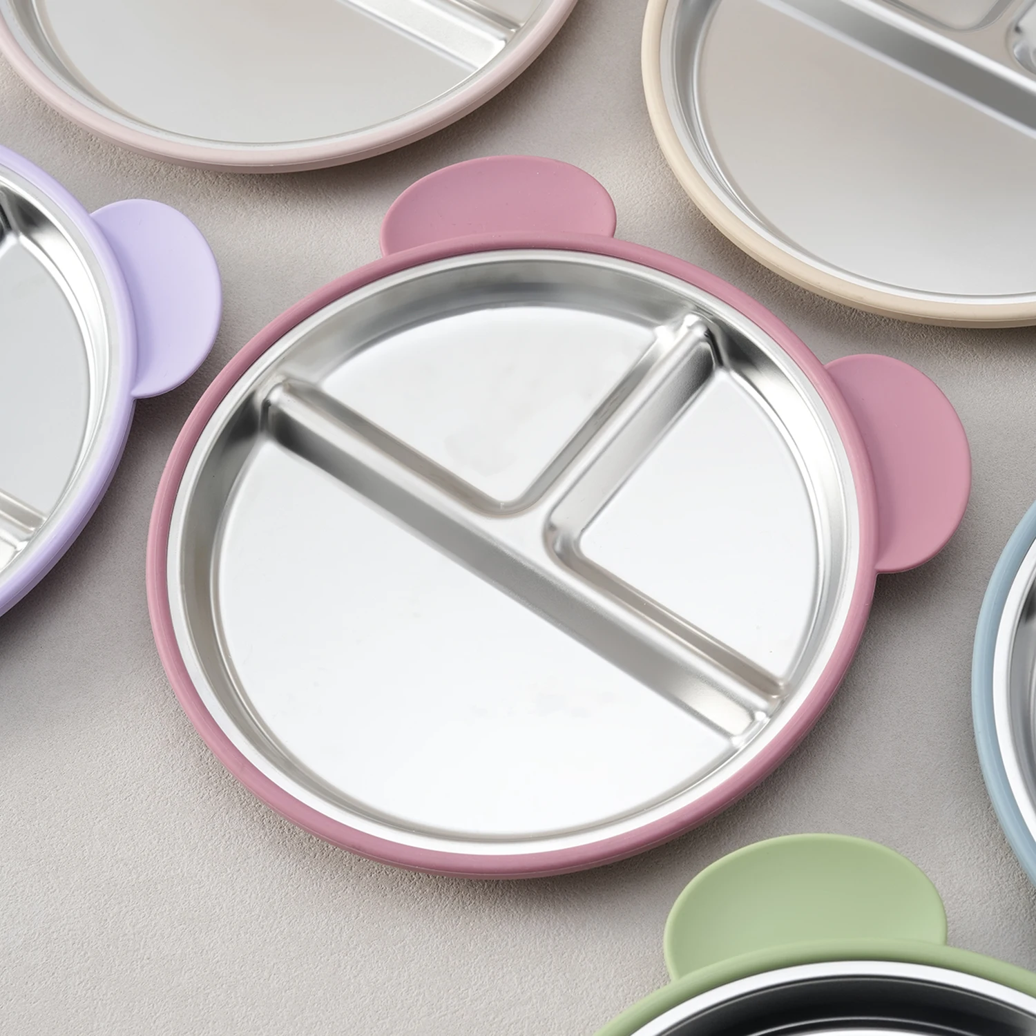 

Детская тарелка для кормления Color Kids, 1 шт., с присоской, из нержавеющей стали и силикона, посуда для малышей, аксессуары для обучения самостоятельному приему пищи