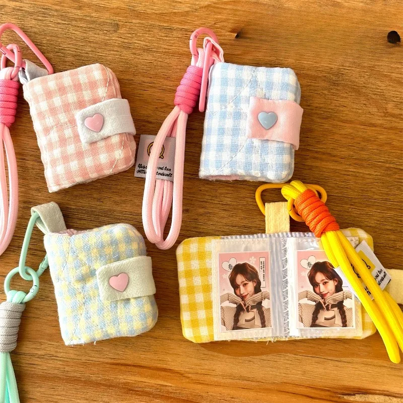 2-Inch Photo Album with Keychain Plaid Fabric ID Photo Holder Cute Bag Charm for Backpack Portable Photo Storage Book for Girls