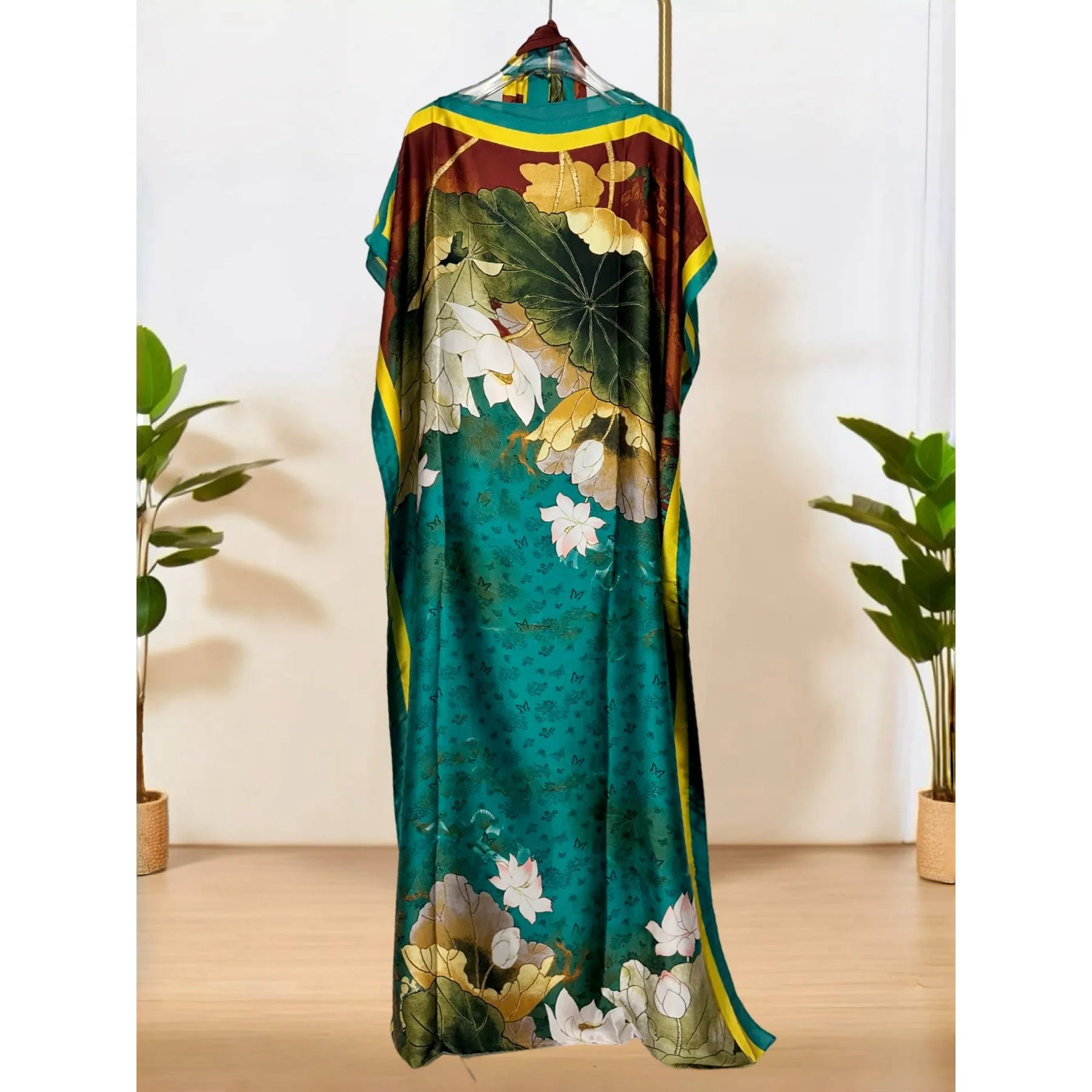 Plus Size Elegant Geometric Paisley Print Maxi Kaftan Dress - Crew Neck, Batwing Sleeve, Non-Stretch Polyester Fabric