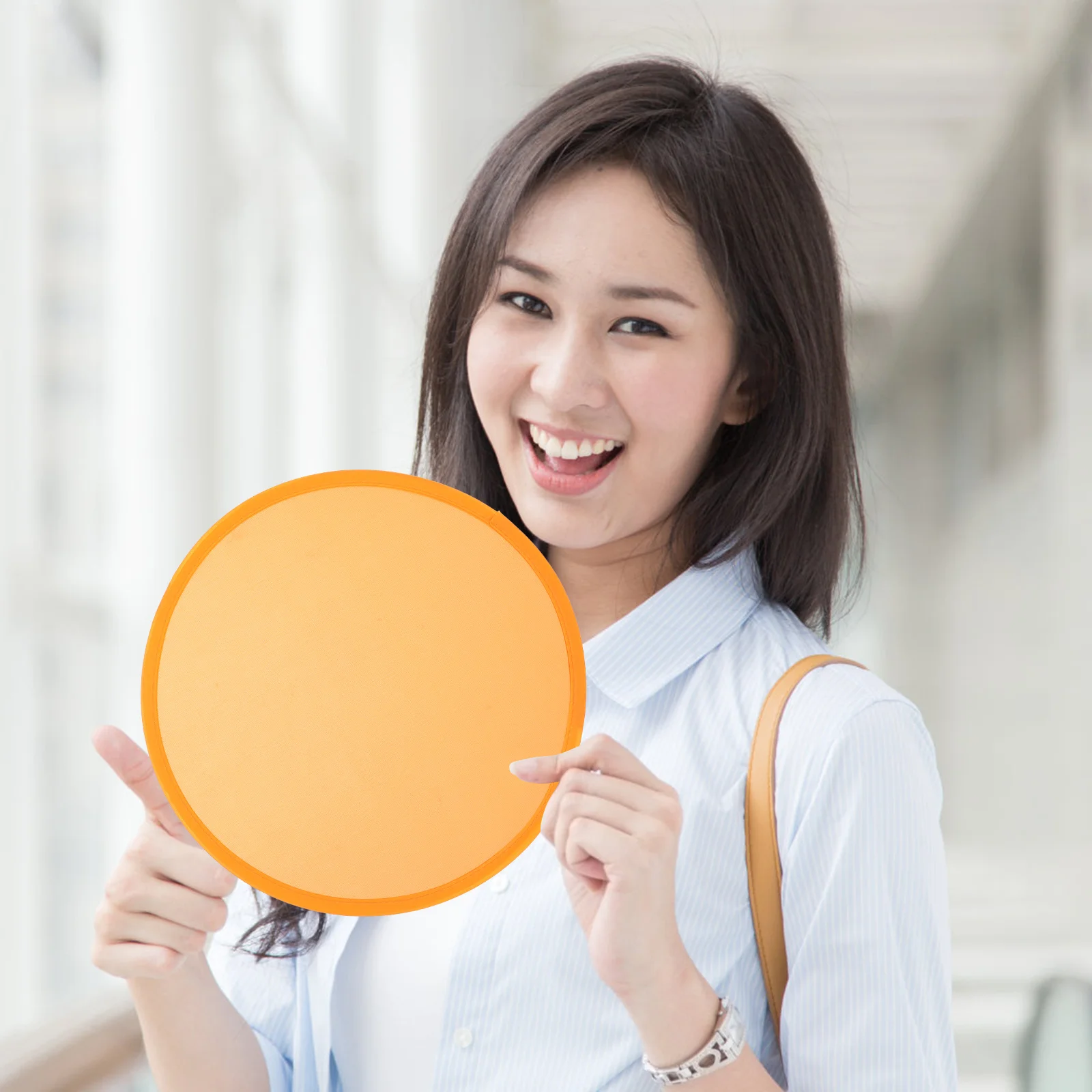 

2Pcs Japanese Foldable Mini Round Fan Portable Handheld Flying Disc Fan Lightweight Quick Cooling Foldable Dance Fans