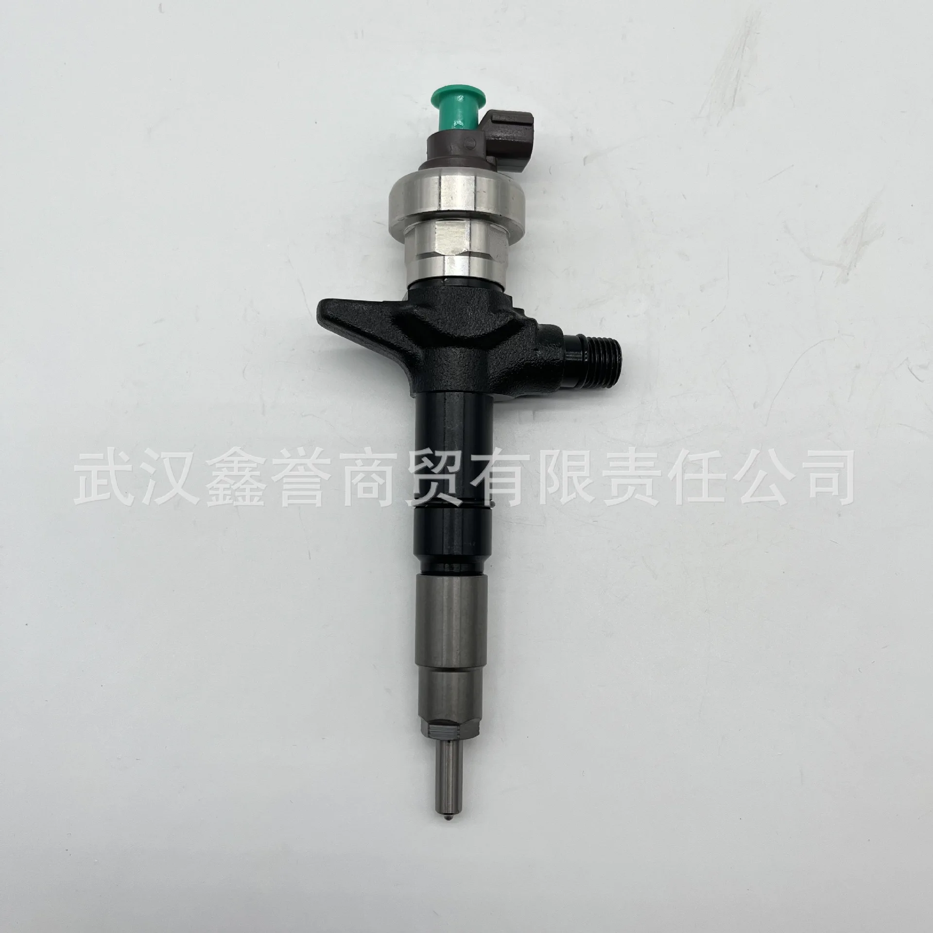 095000 -6100 8- 98055862 -0 مجموعة حاقن دينسو مناسبة لمحركات ديزل ايسوزو