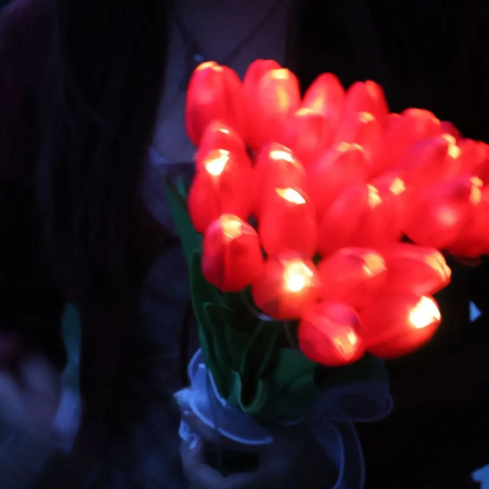 5pcs/15pcs Warm Light Tulip Night Light Real Touch Handheld Tulip Lamp Flower Shaped Luminous LED Artificial Flowers Anniversary