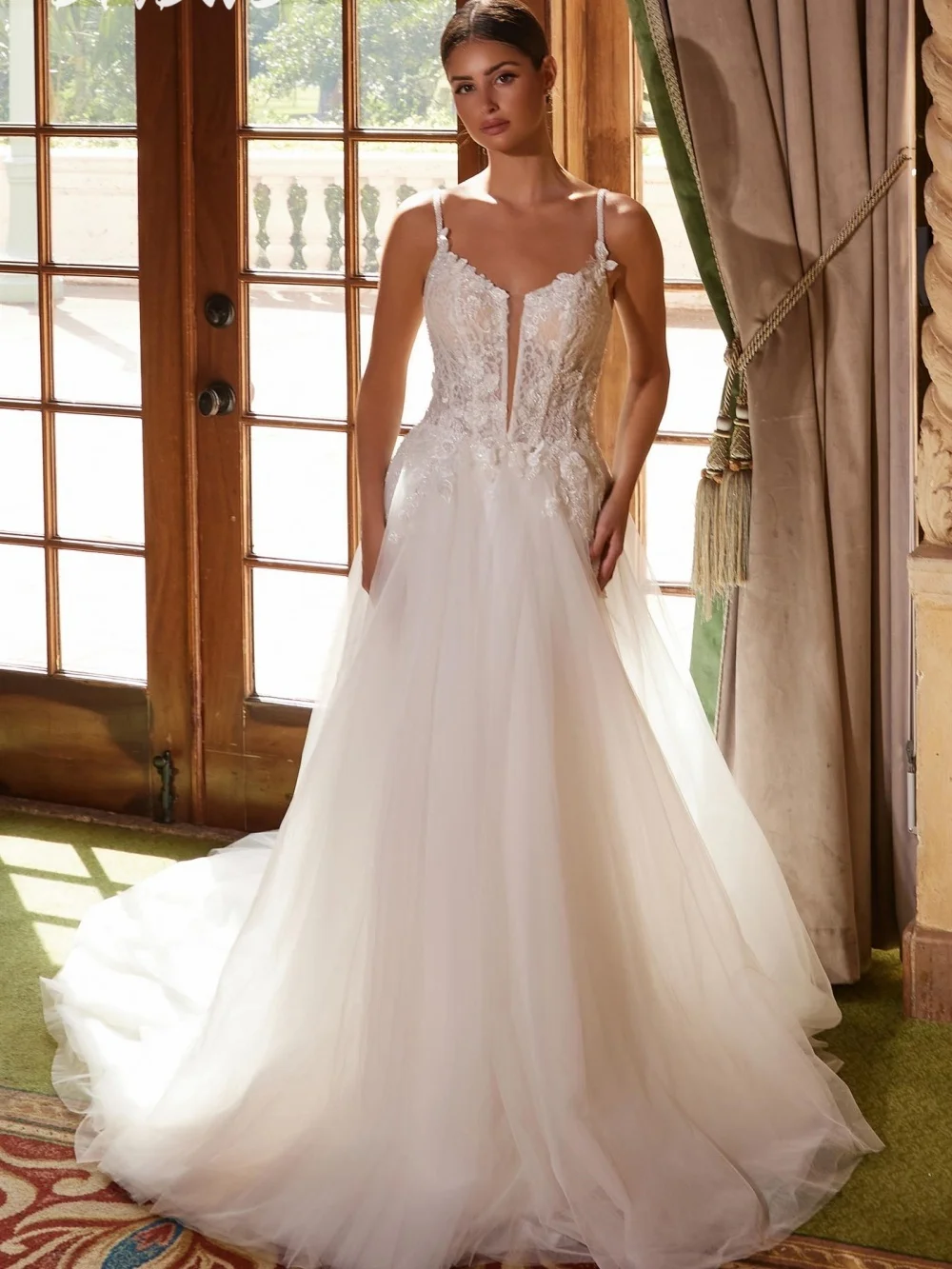 

Sexy Spaghetti Strap Wedding Dress 2025 Elegant Applique Bridal Gown Romantic Tulle Floor-length Gown Customized