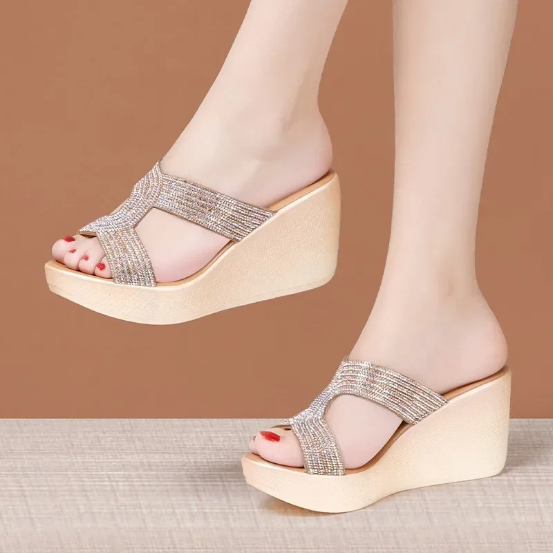 New Fashion Design Crystal Rhinestone Women's Wedge Slippers Platform Sandals Elegant Summer Open Toe High Heels Outdoor Shoes