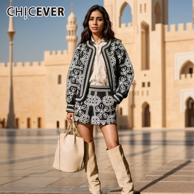 CHICEVER Floral Print Two Piece Set For Women O Neck Long Sleeve Crop Coat High Waist Patchwork Pocket Shorts Suit Female Autumn