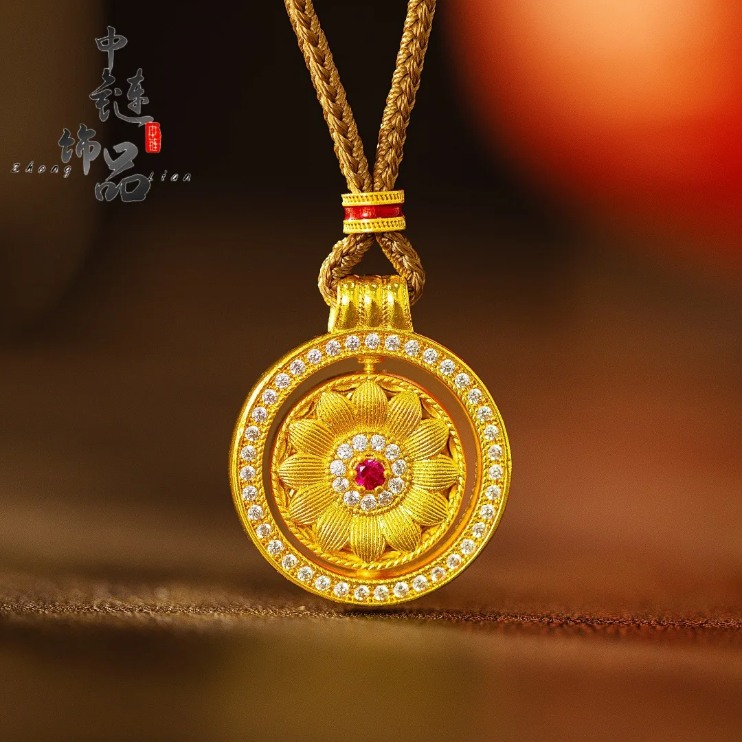 Diamond-encrusted rotary sunflower compass pendant new Chinese rotary compass 9999gold