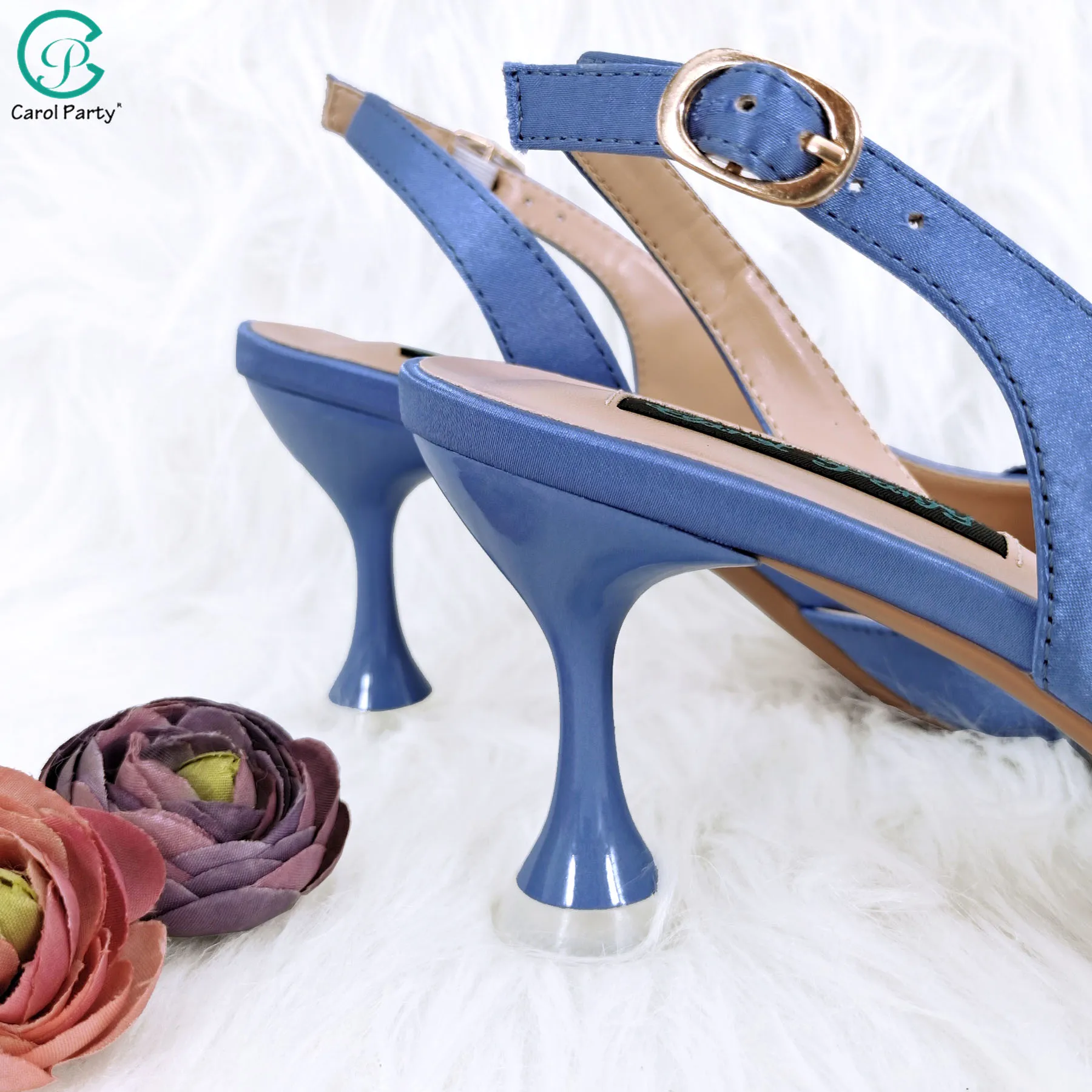 New Sky Blue Satin Handmade Flowers Shoes And Bag African Women\'s Banquet Pointed Toe Heels Matching Shoes And Bag Wedding Party