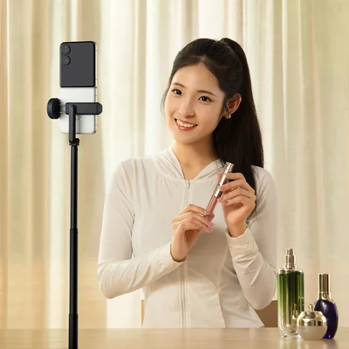 Imagen 2 del producto Xiaomi-palo de Selfie de suelo con Zoom Original, Bluetooth, Control remoto inalámbrico, trípode multifuncional portátil XMBJZPGO1YM