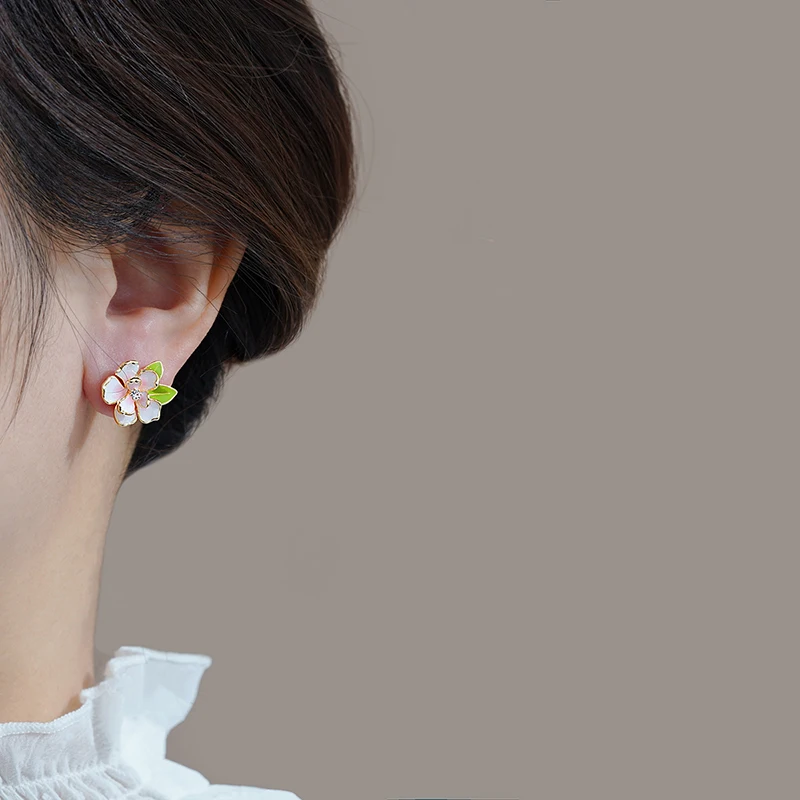 1Pair Fashion Camellia Enamel Flower Leaf Earrings Sweet Elegant Stud Earrings For Women Girls Anniversary Jewelry Gifts