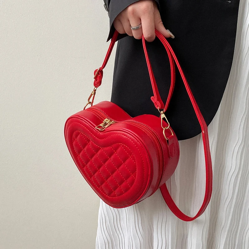 

Foufurieux Fashion Love Heart Shape Shoulder Bags Women Luxury Designer Leather Handbags Brand Female Chain Crossbody Purse Bag