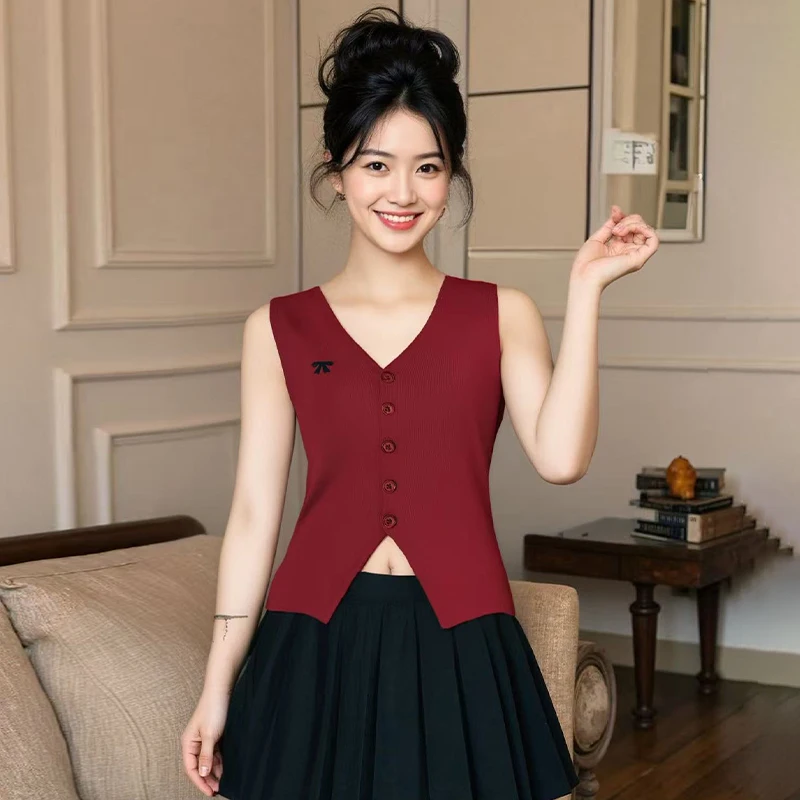 เสื้อกั๊กไหมพรมทรงเข้ารูป คอวีแบบฝรั่งเศส แฟชั่นใหม่ฤดูร้อน 2025 เข้าได้กับทุกชุด