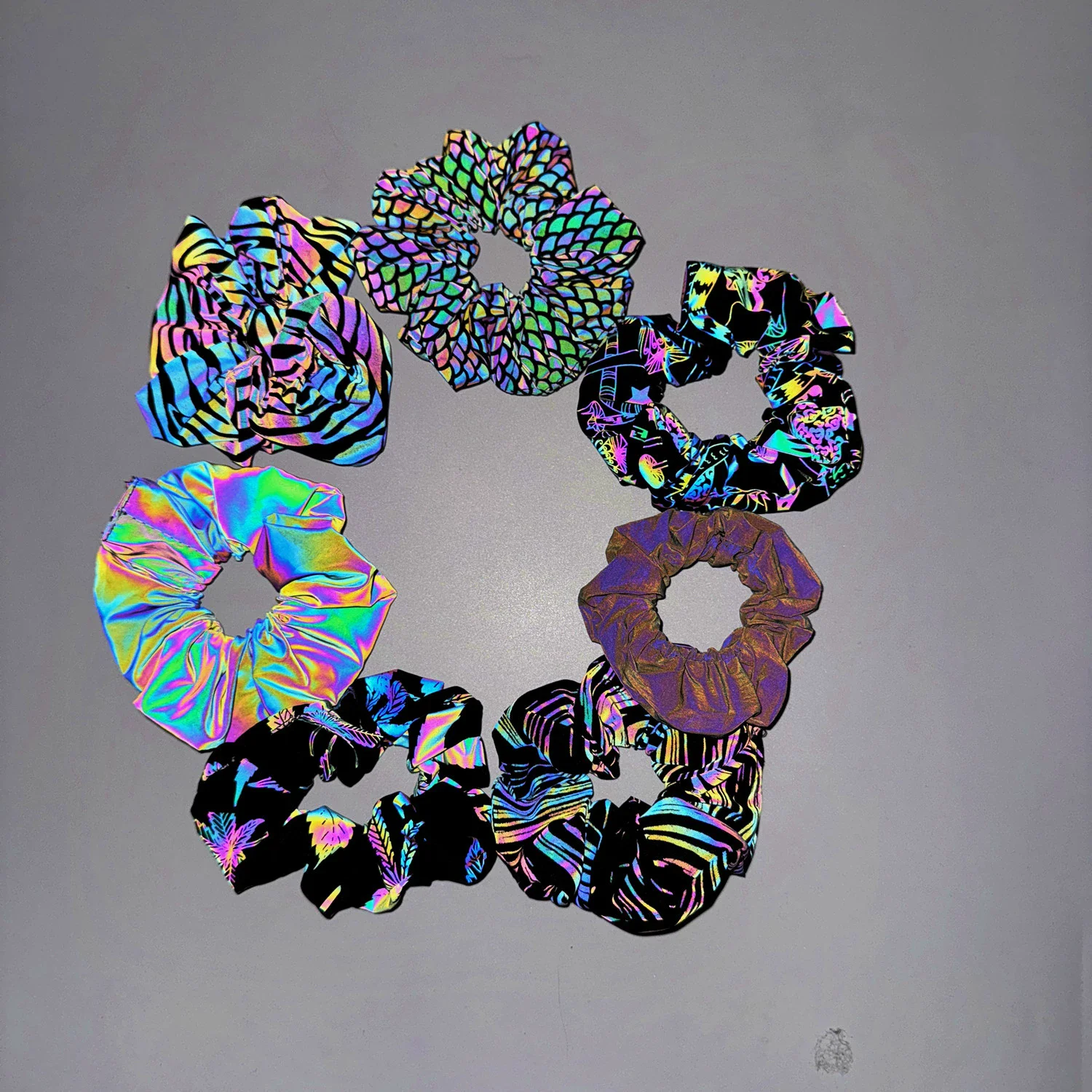 

Новые красочные светящиеся резинки для волос, аксессуары для волос, женские корейские модные ночные радужные светоотражающие эластичные резинки для волос, подарки для девочек