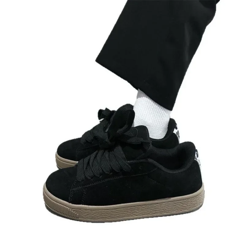 2026 Quality Casual Platform Shoes New Men's Fashion Cross Tied Vulcanized Shoes Comfortable Outdoor Non Slip Platform Sneakers