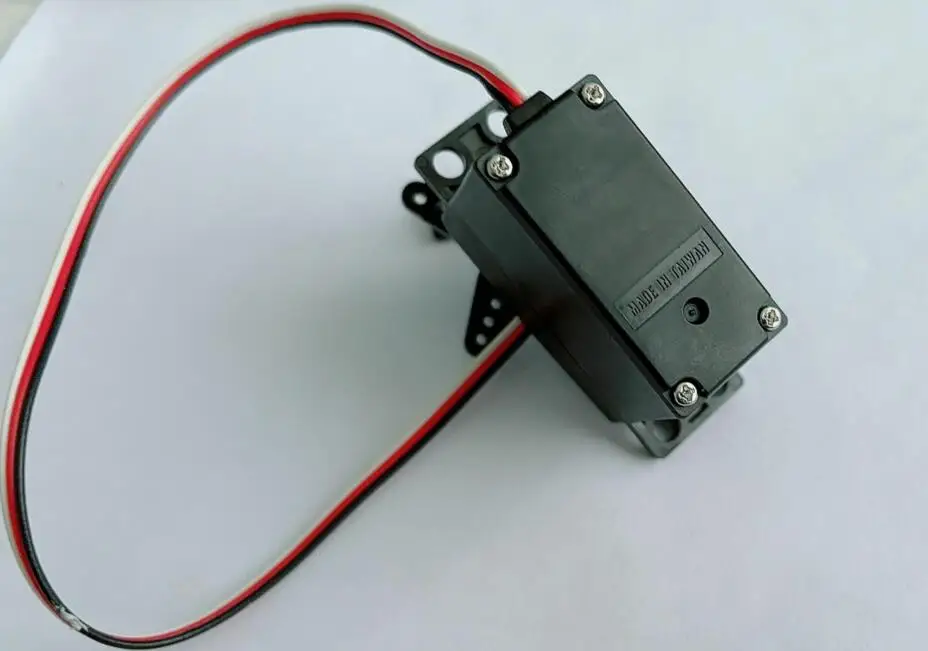 Original Futaba S3003 Standard Servo Part#: FUT01102164-1 made in taiwan