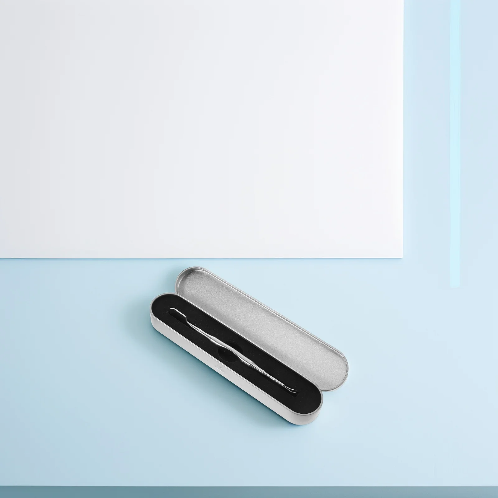 Nettoyeur de points noirs du visage en acier inoxydable, grattoir à double extrémité, outil d'extraction de boutons, extracteur de soins de beauté en métal pour la peau