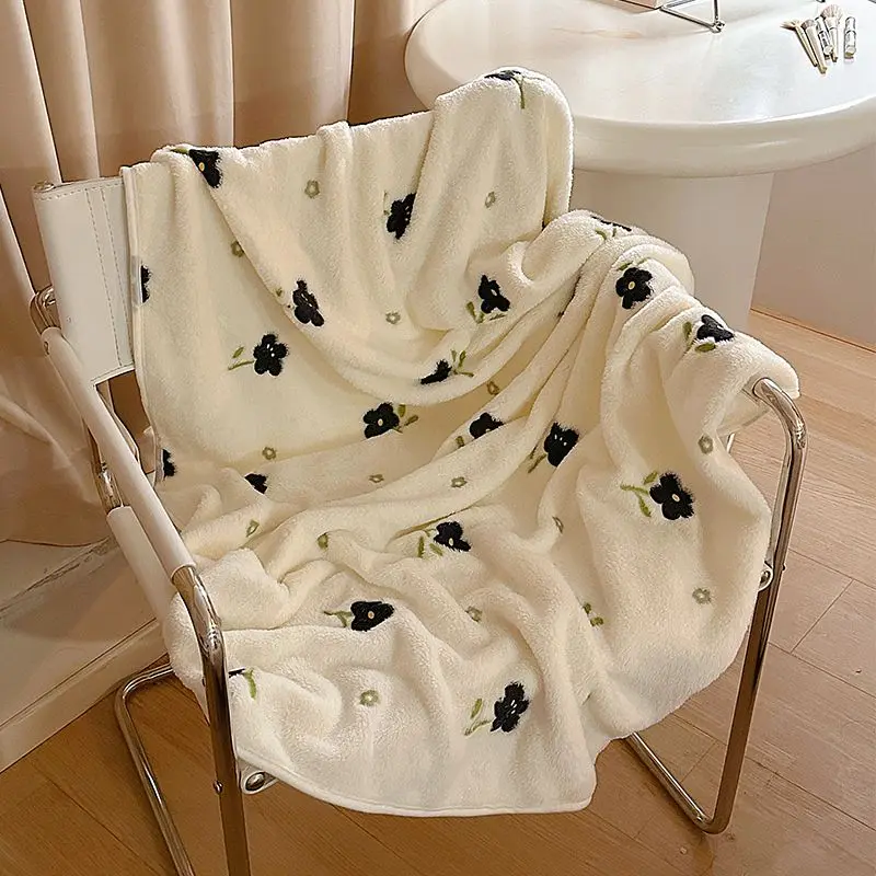 Korean Sweet Floral Blankets Four Season Nap Blanket Air Conditioner Soft Warm Одеяла Office Sofa Comfortable Cobertor Manta Ins