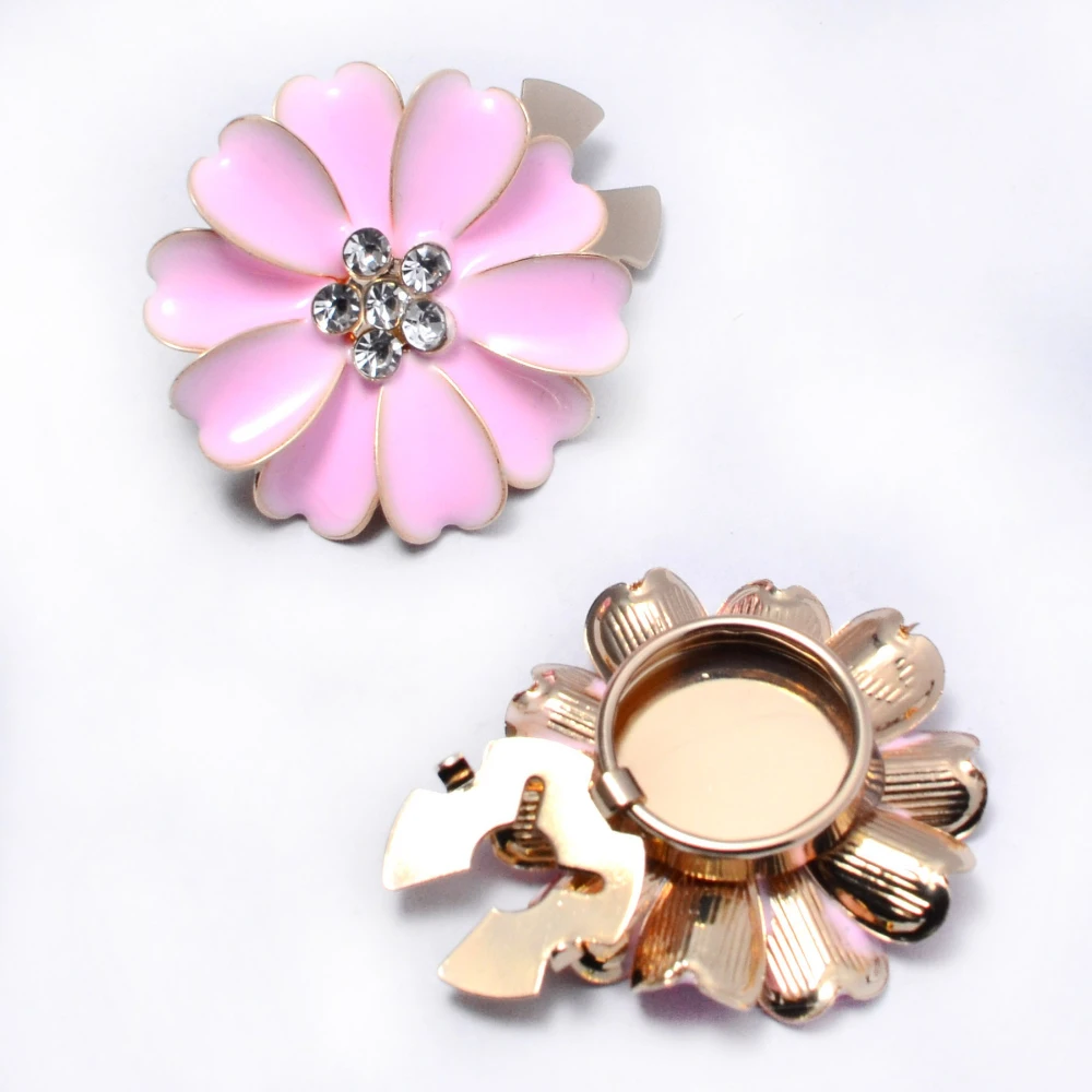 2 SZT. Ozdobne nakładki na guziki z kryształkami, spinki do mankietów koszuli dla kobiet, kwiatowe klipsy na guziki, ozdobne akcesoria do sukienek, modne dodatki