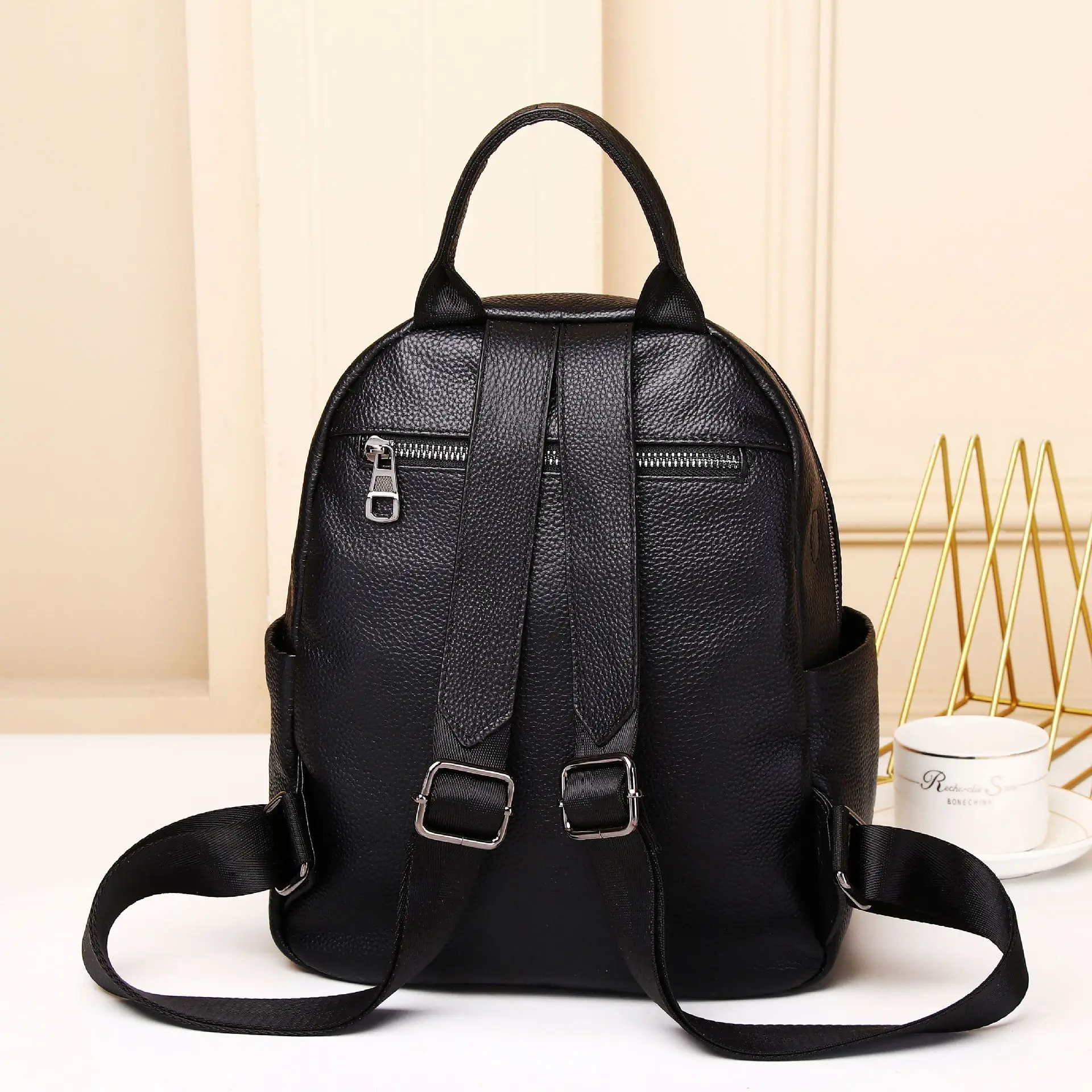 2024 New Fashion Genuine Leather Women Backpacks Luxury Brand Female Real Natural Leather Ladies Girl Student Casual Backpack