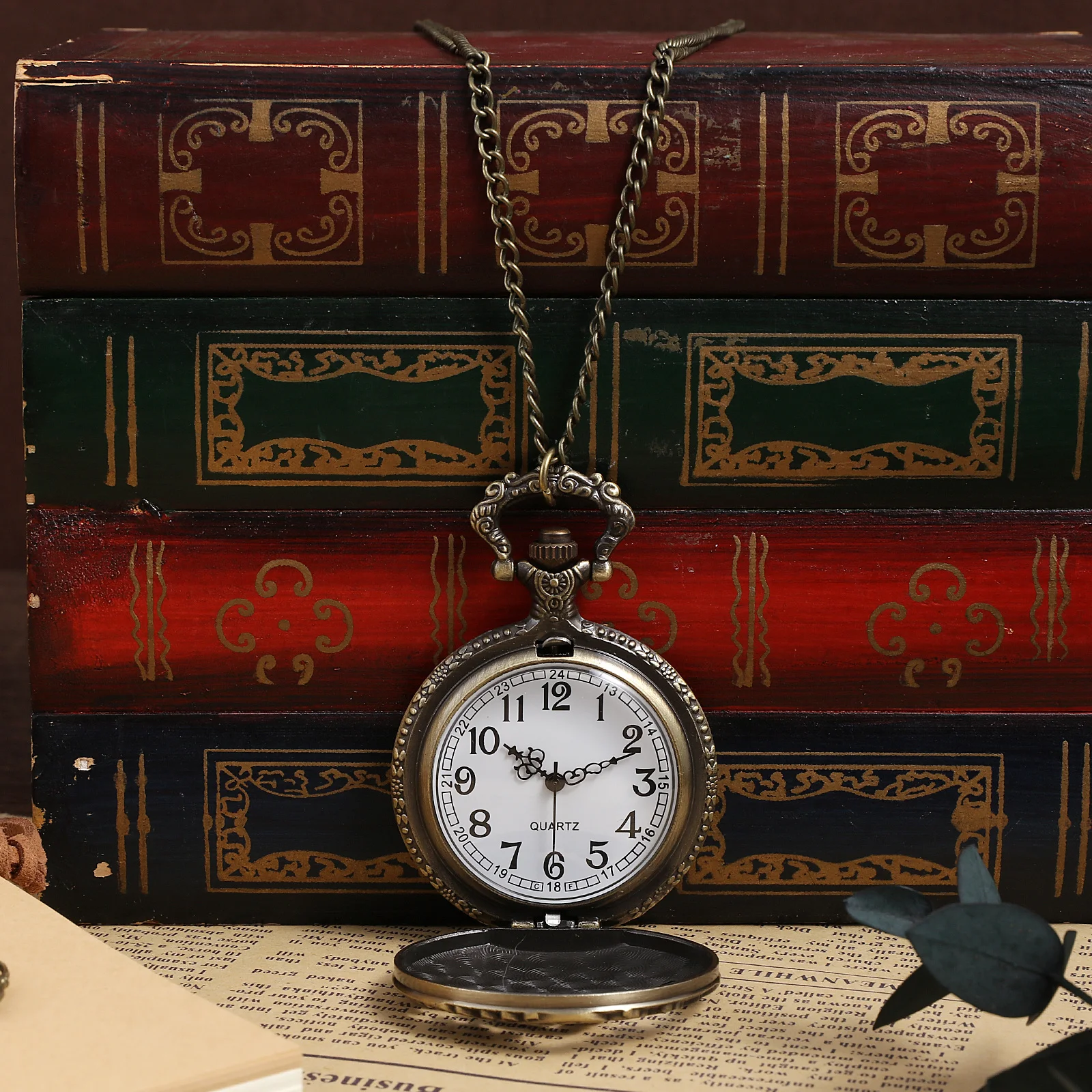 1 قطعة ساعة جيب برأس القطار المجوف ساعة حركة كوارتز كلاسيكية لساعة ديكور معلقة على الخصر العتيق #4