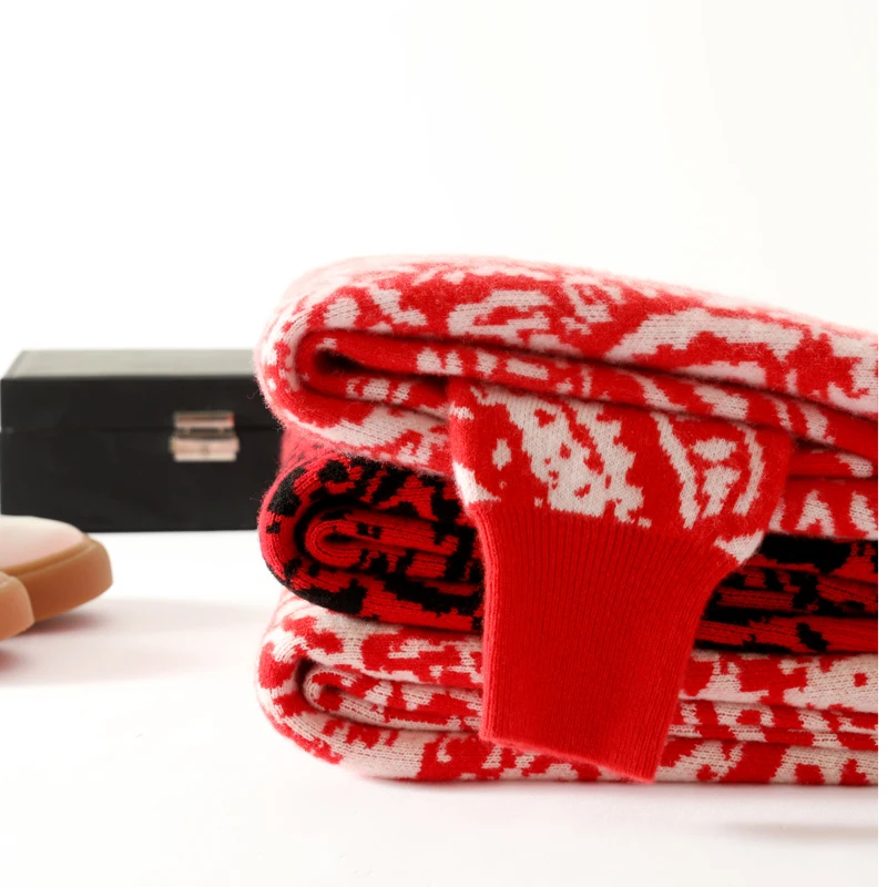 Suéter de lana de manga larga Jacquard rojo para hombres, Jersey de punto grueso, suéteres a prueba de frío, otoño e invierno, navidad