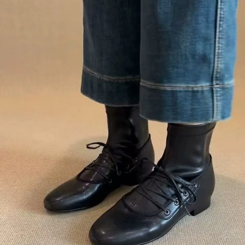 Women's Niche Retro Flat Rear Zip Stretch Tight Boots 2025 Fall Winter Skinny Lace-Up Non-Slip Booties