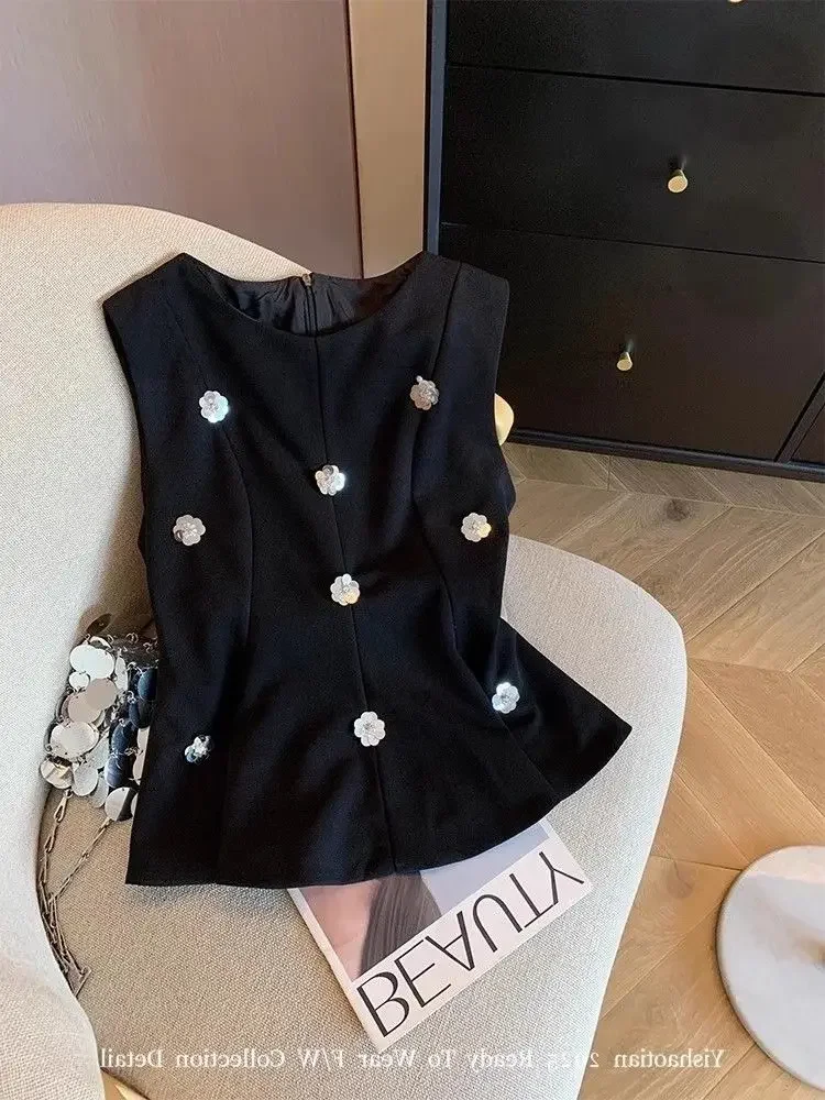 Chaleco negro elegante con lentejuelas y flores en 3d para Mujer Y2k, Top negro con cintura ajustada y cuello redondo, novedad de verano 2025, Tops sin mangas para Mujer