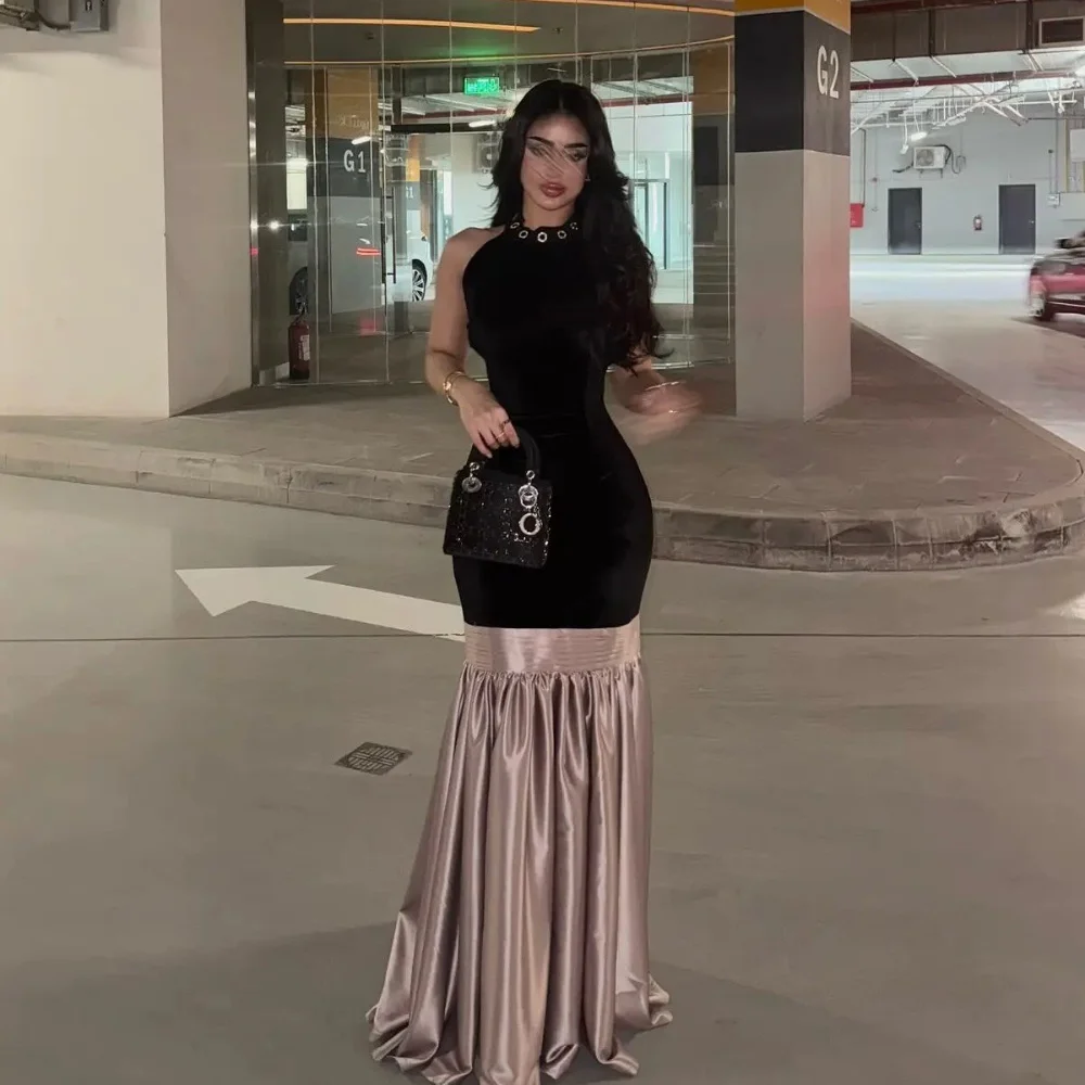 تخصيص مطابقة معقدة القطيفة الطية رايات حجر الراين حورية البحر عالية الياقة فساتين طويلة فساتين السهرة الأحجام المتاحة