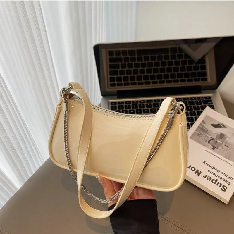 

Fashionable Leather Women's Crossbody Bag Luxury Brand Famous Designer Elegant Crossbody Refined Finish Vintage Bag​
