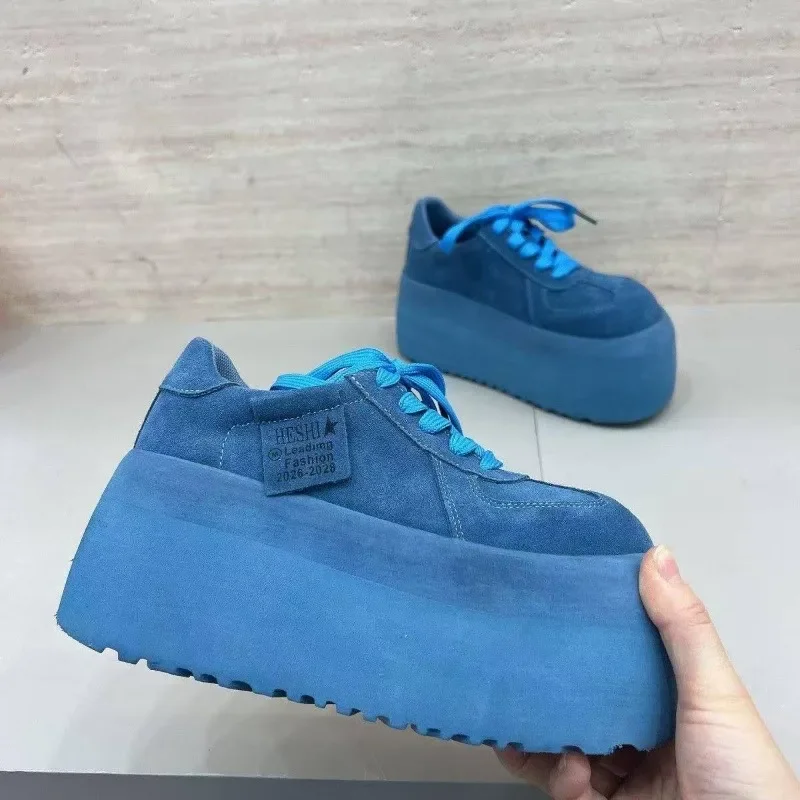 New Retro Sandalwood Small Man 2026 Autumn and Winter Trendy Collar Thick Bottom Sponge Cake Casual Bread Shoes for Women