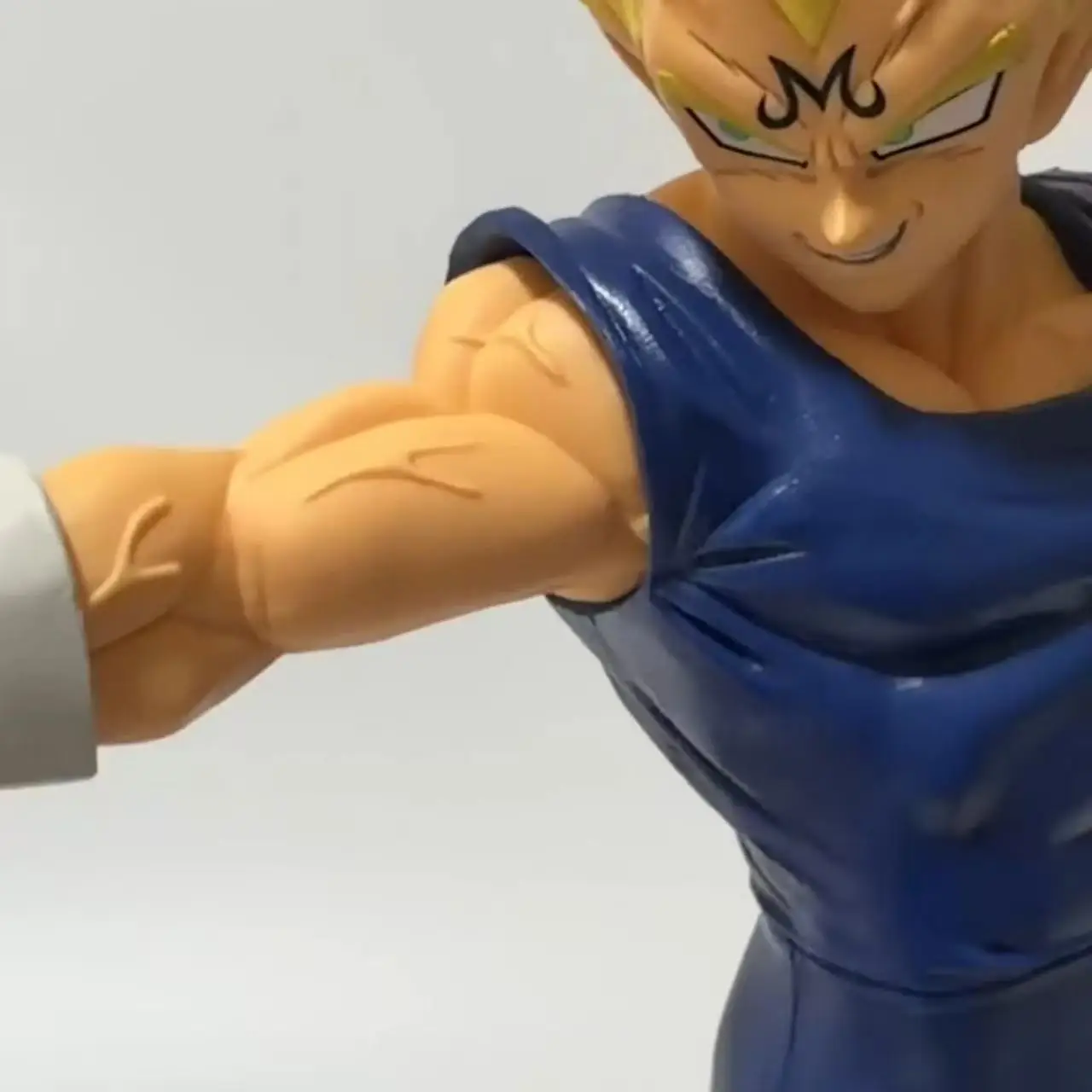

BANDAI BANPRESTO Grandista DRAGON BALL Z Vegeta Anime Figure Collection