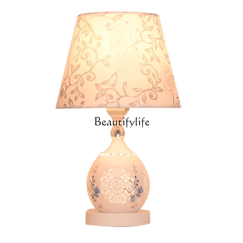 European Style Desktop Ceramic Ornaments Luminous Modern Simple Personality Creative Romantic Atmosphere Decoration