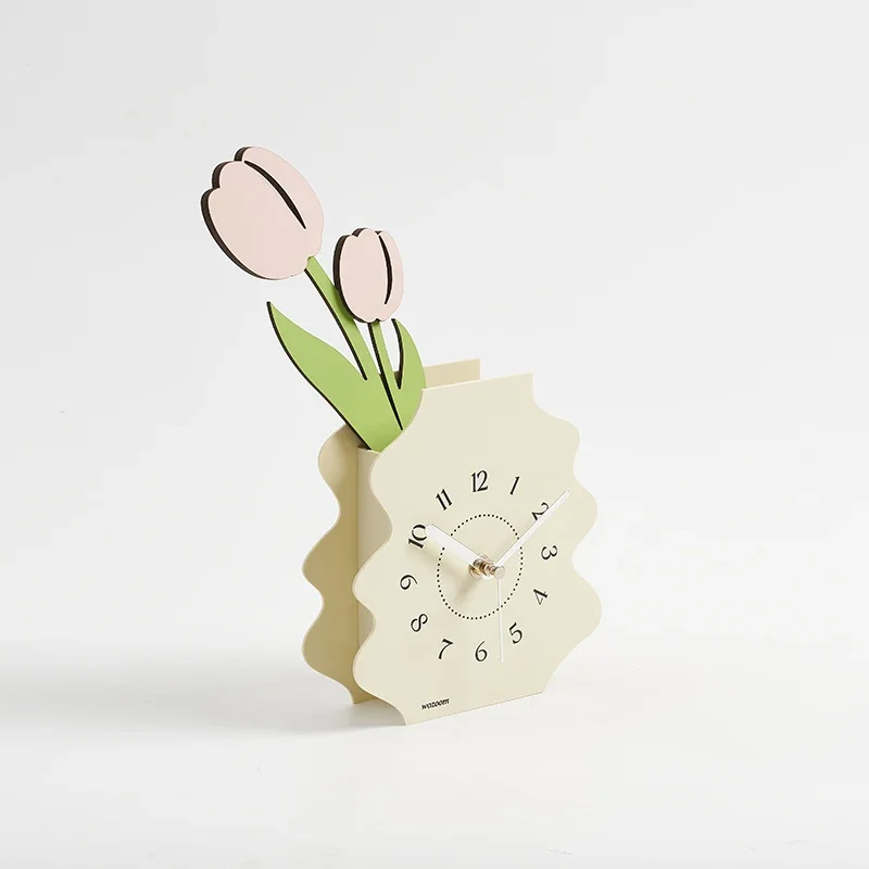 

Cream wind simple vase ornament entrance clock living room