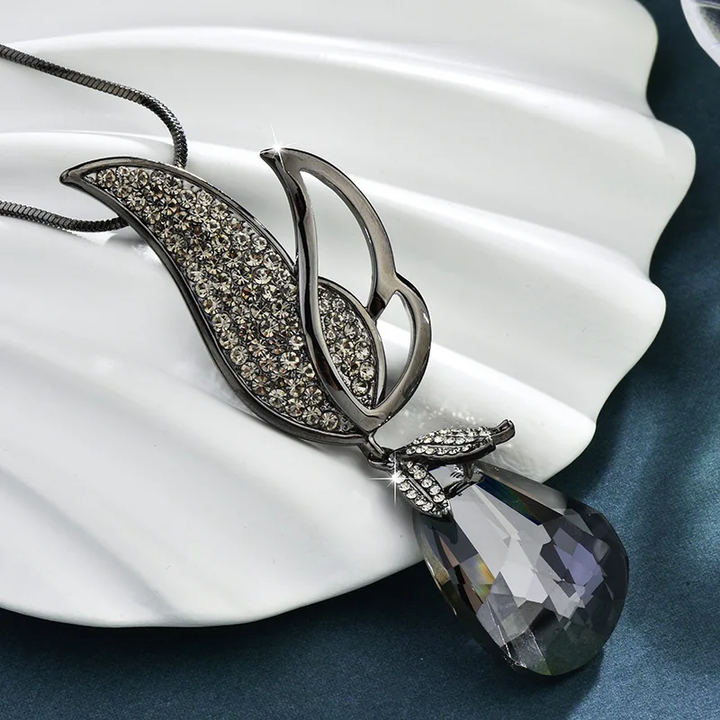 Совершенно новая персонализированная цепочка для свитера с кристаллами для женщин, длинный кристалл капли воды на осень и зиму, универсальное ожерелье с крыльями