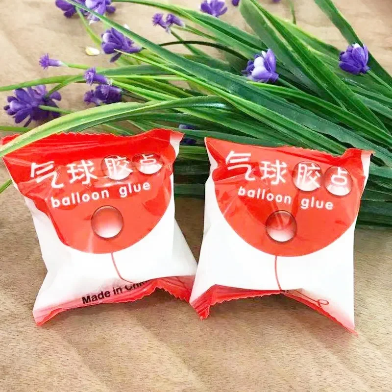 

100 Points Balloon Attachment Glue Dot Attach Balloons to Ceiling or Wall Stickers Birthday Party Wedding Decoration Supplies