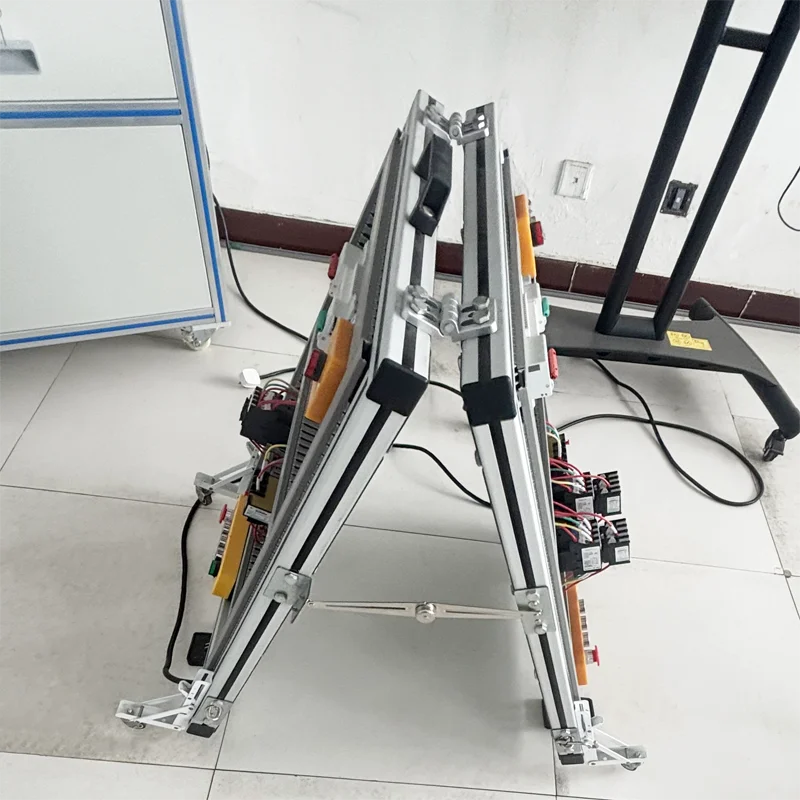 

Новое портативное устройство для электрооборудования. Портативная система электрообучения. Техническое оборудование для электрооборудования.