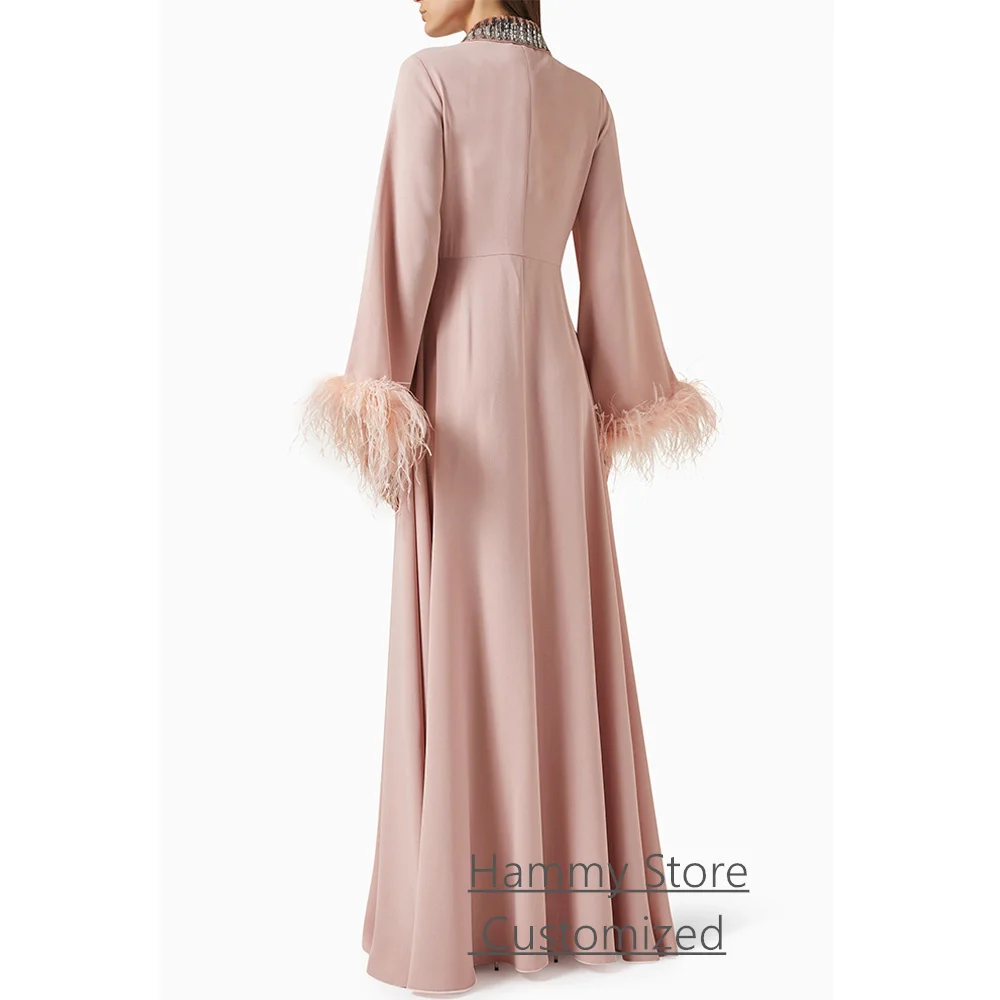 Nouvelle robe de soirée personnalisée plumes manches longues col haut perles colloaire une ligne Abaya robe de bal robes de soirée arabe