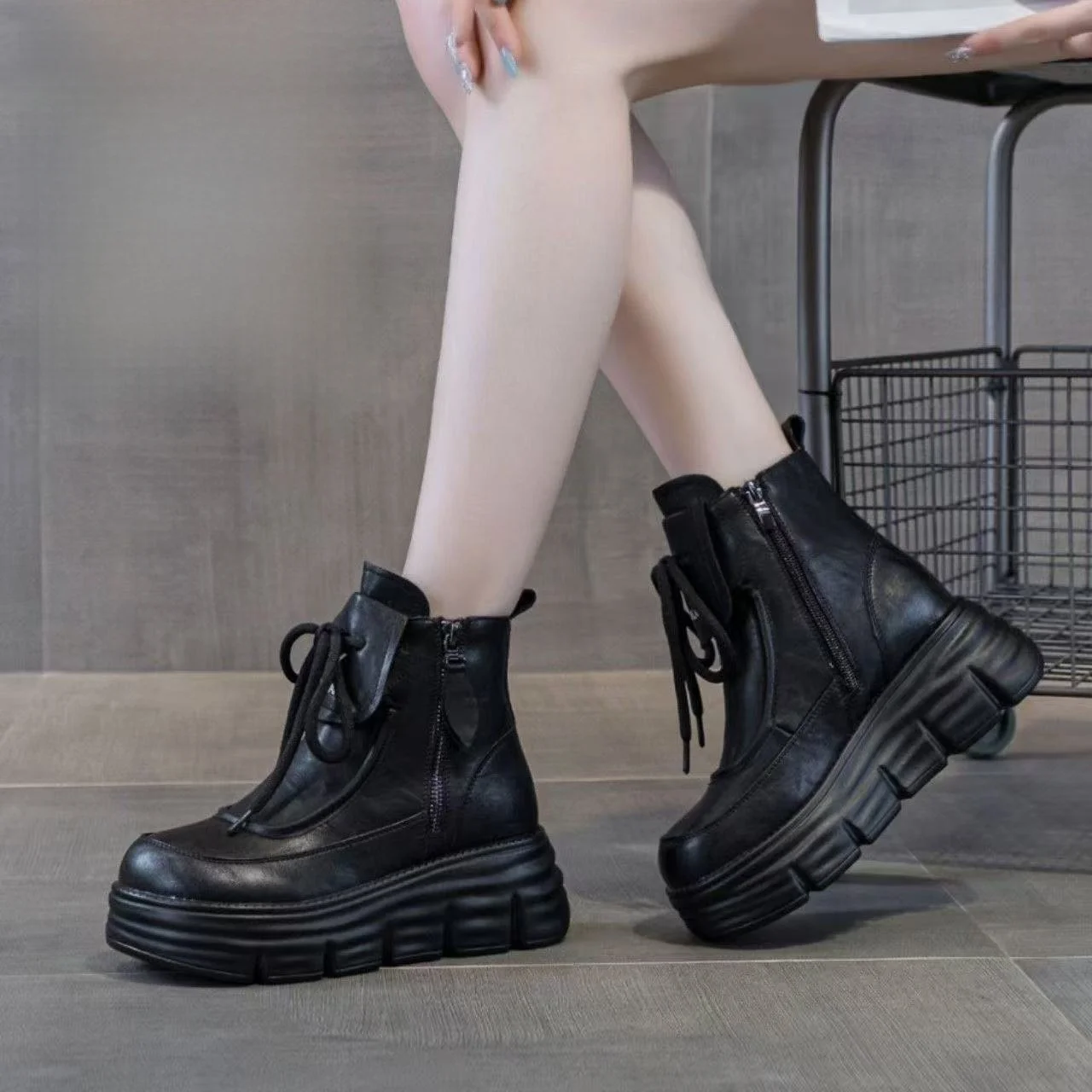 

British Style Thick Bottomed Boots Short Women's Boot Autumn Winter Fleece Lined Heightening PU Material Side Zipper