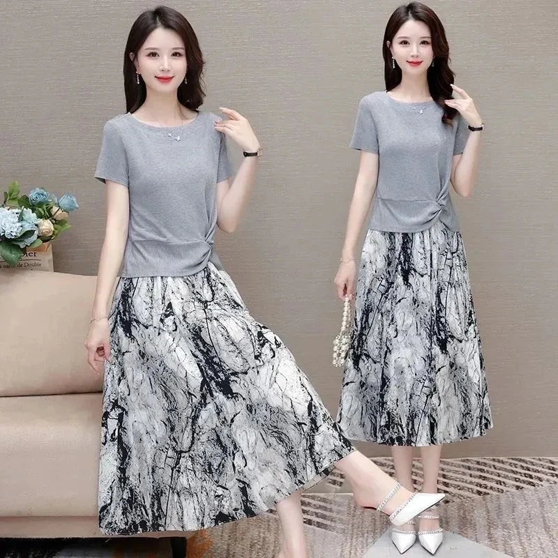2025 Summer Short Sleeve Women's Slim Temperament Set Fashion New Female Skirt Two-piece Printed Age-reducing Skirts Outfit