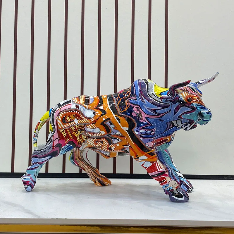 Graffiti Raging Bull Resin Statue Long Horn Fighting OX Animal Feng Shui Art Modern Sculpture Home Office Decors Cow Figurine