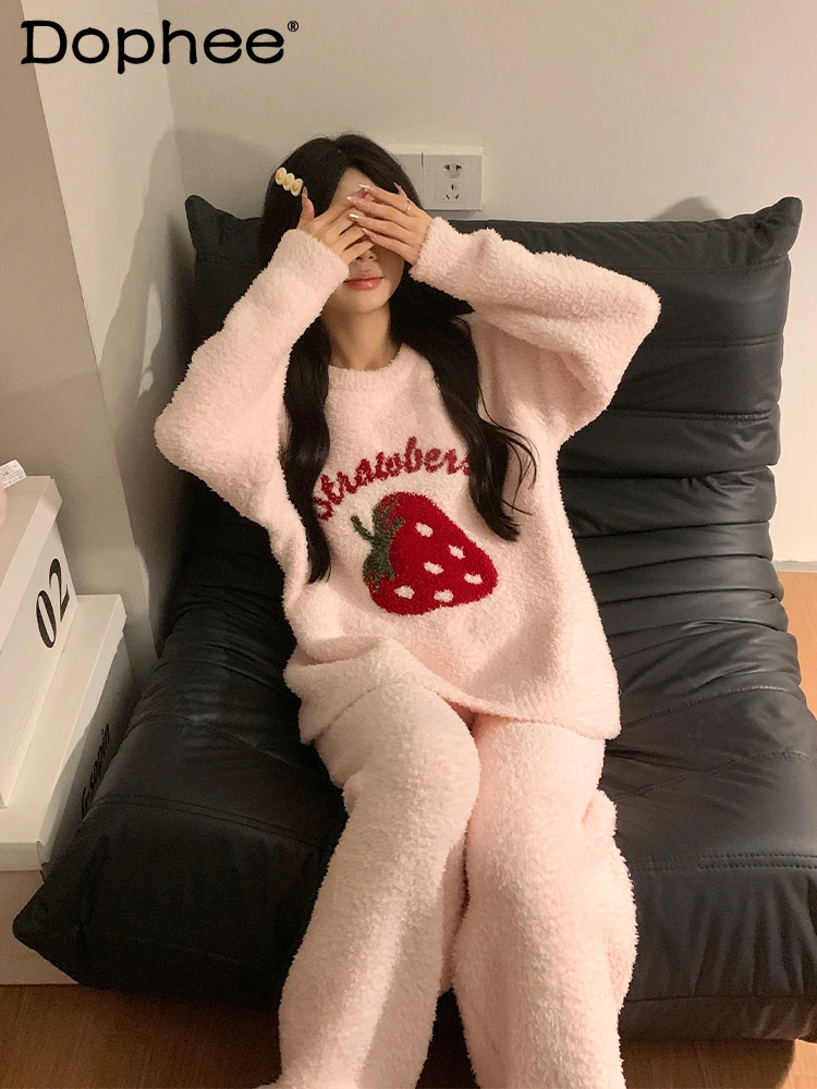 

Sweet Strawberry Print Thin Velvet Pajamas for Women 2025 New Autumn and Winter Coral Fleece Thickened Warm Homewear