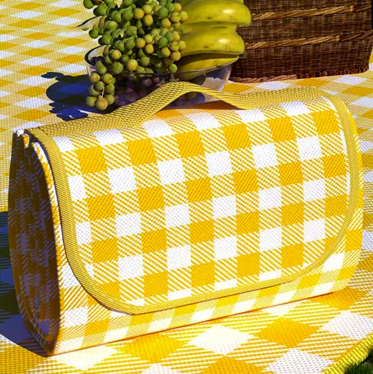 Picnic Mat Moisture-Proof Mat Thickeneded Outdoor Picnic Camping Tent Floor Mat Spring Outing Cushion Waterproof Lawn Mat Portable