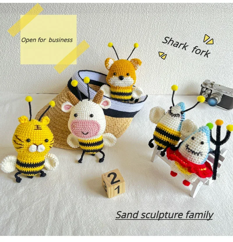 Divertenti cartoni animati Action Figures Squalo Api Tigre Pile Uncinetto Kit di materiali fatti in casa personalizzati (Regalo fai-da-te Extra Loving)